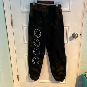 Desert dreamer smiley chilling bleach sweatpants